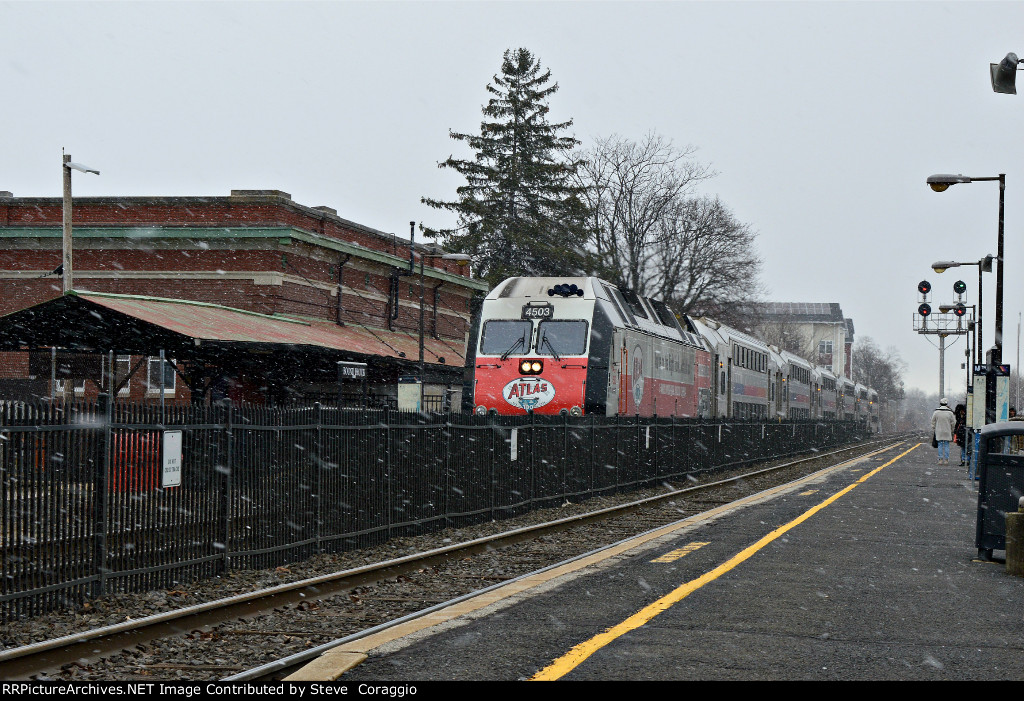 NJT 4503 Arriving at Bound Brook Station